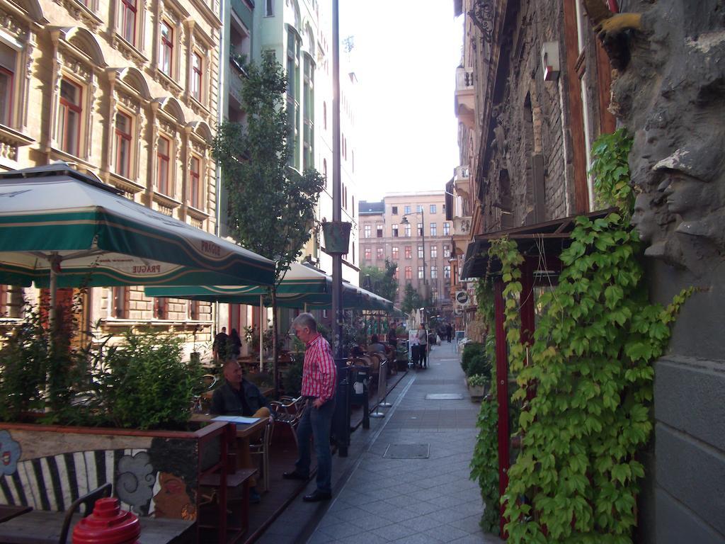 Ciao Budapest Hostel Exterior foto
